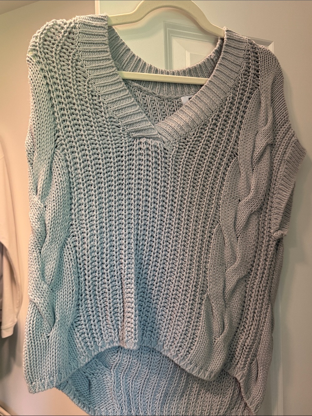 525 America Light Gray V‑Neck Cable Knit Sweater